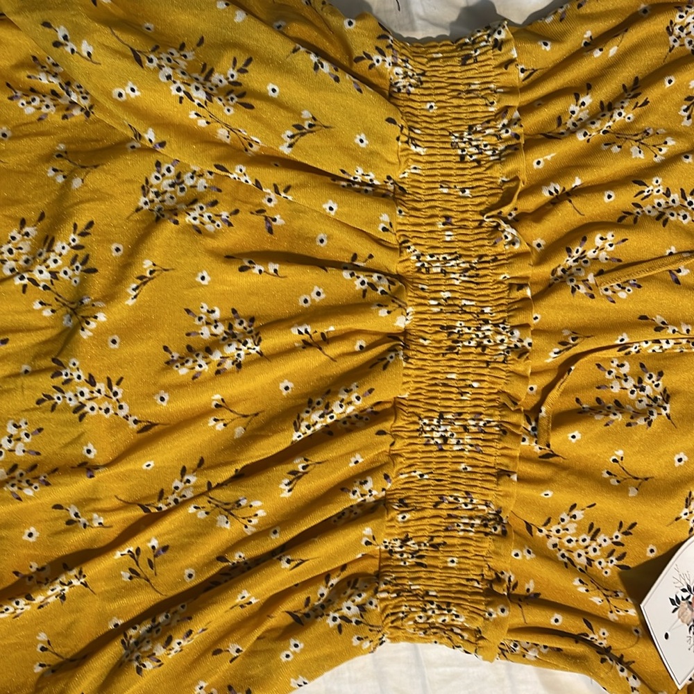 SirenLily yellow, floral dress. Tie at bust, modest puff sleeves, bottom ruffle. - Picture 4 of 11